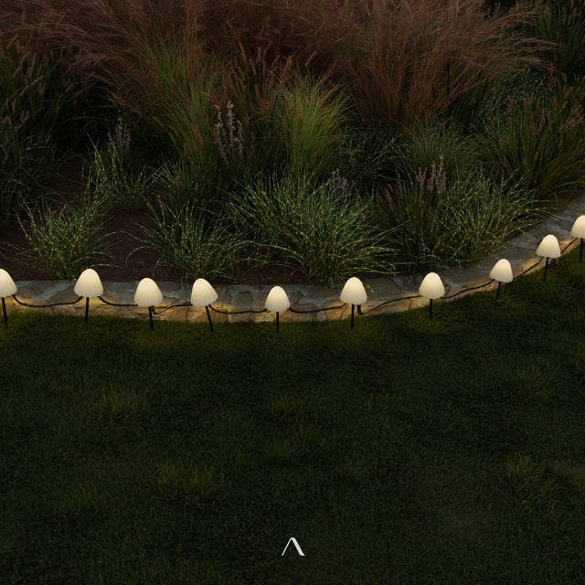 Leeward Garden Lamp