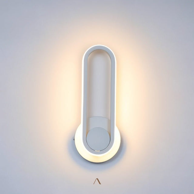 Luff Wall Lamp