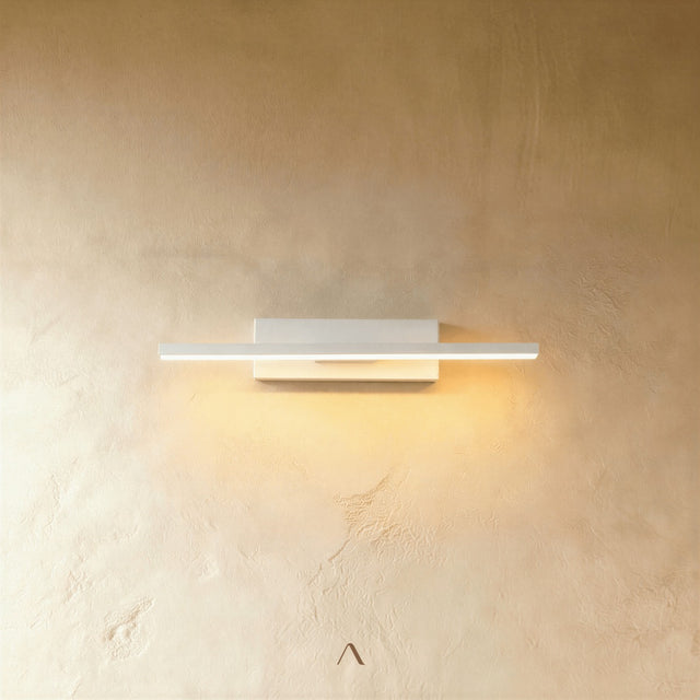 Luff Wall Lamp
