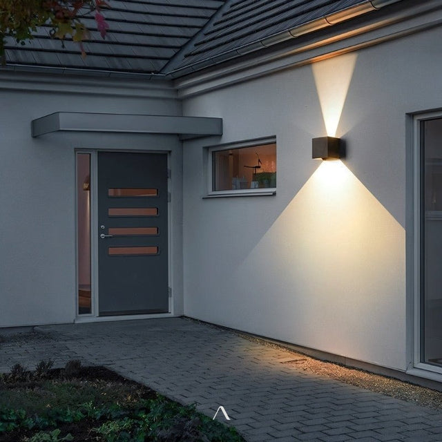 Luosto Wall Lamp