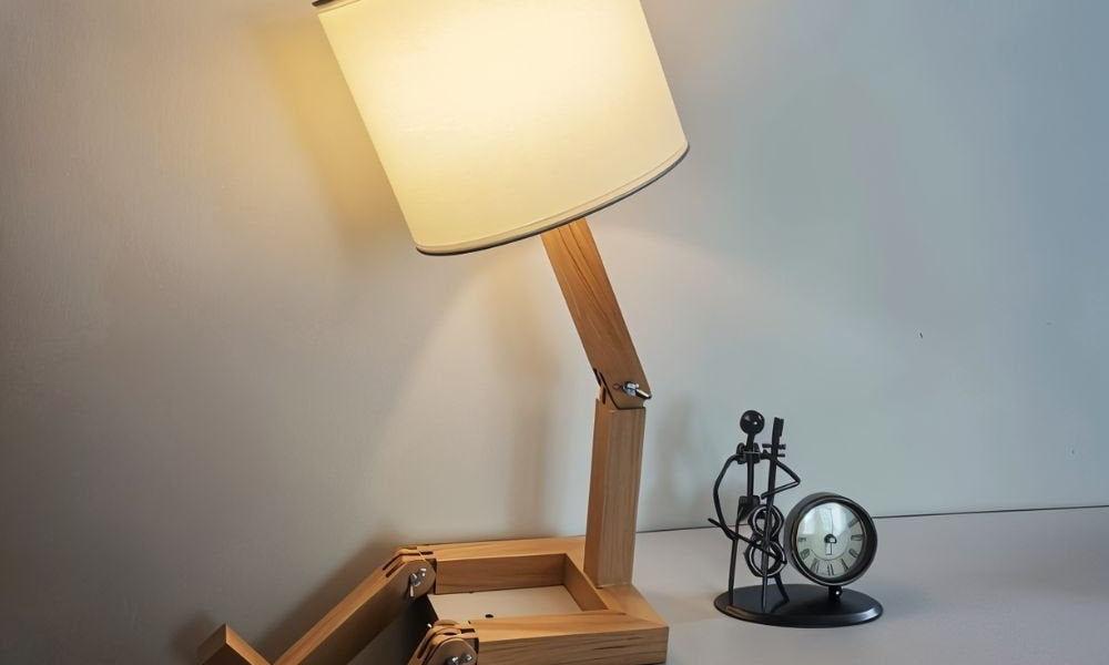 highlight: mechanical-man-table-lamp-261427 6342e563-2418-...