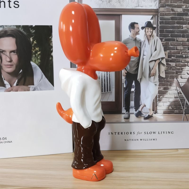 Mjaeln Pants Figurine