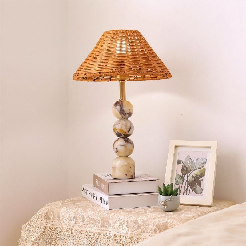 image_text: malyin-table-lamp-124483