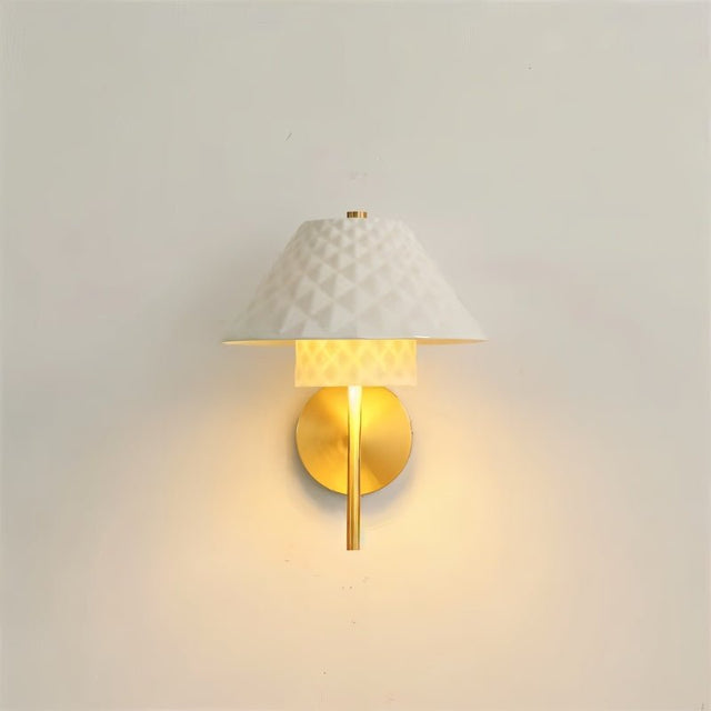 Apt Wall Lamp