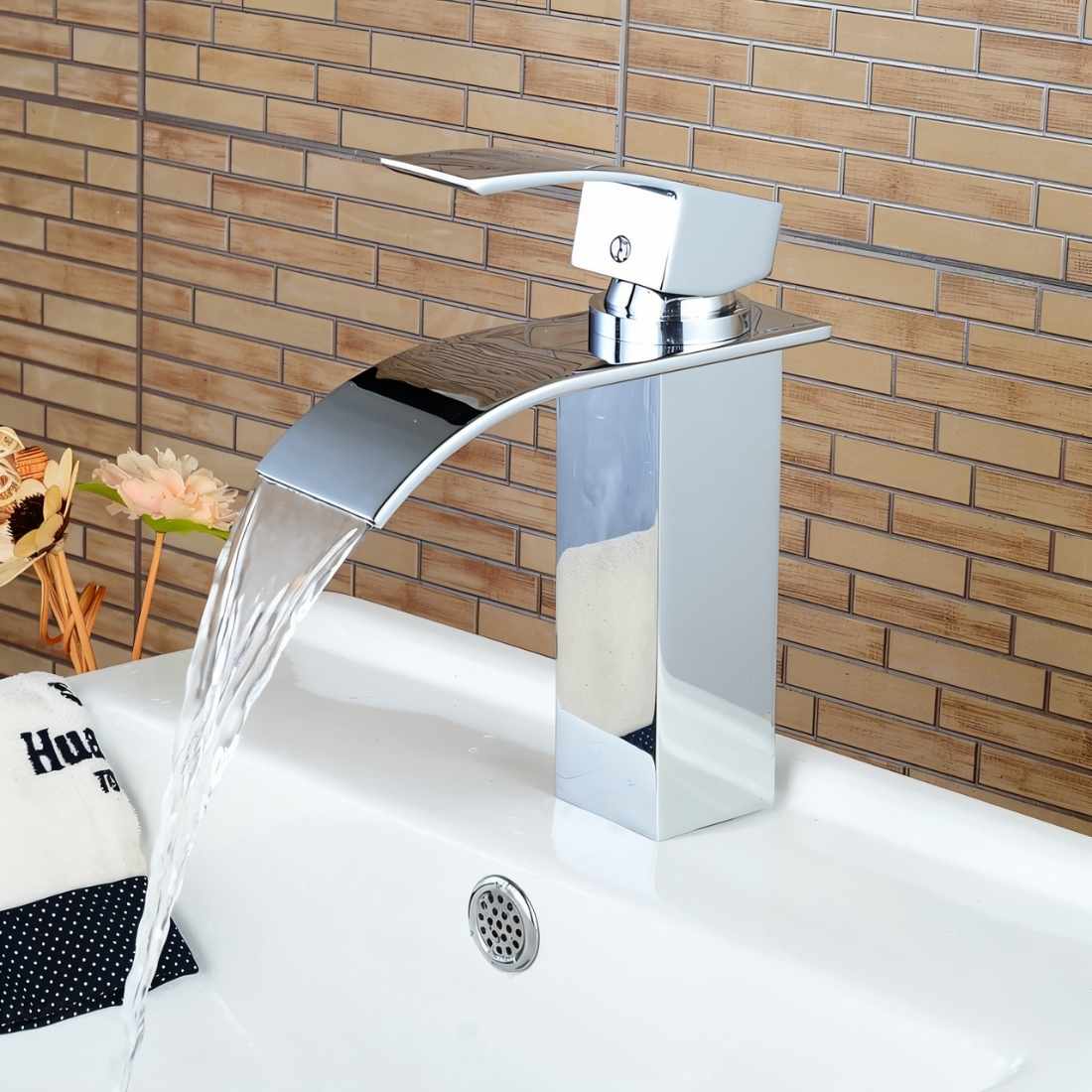 image_text: osto-bathroom-faucet-264811 df1ebd22-c5eb-4119-...