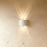 Prow Wall Lamp