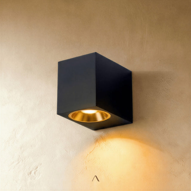 Pyha Wall Lamp