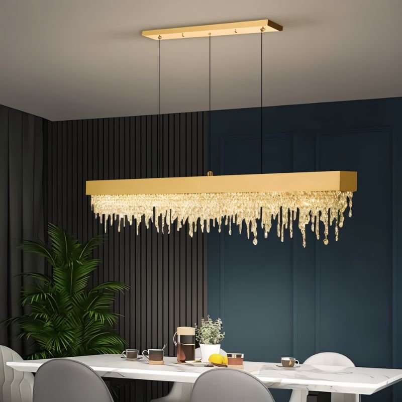 image_text: regale-chandelier-519527 f2c2a91d-b23a-4465-909...