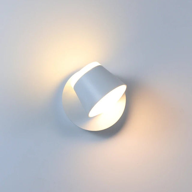 Williwaw Wall Lamp