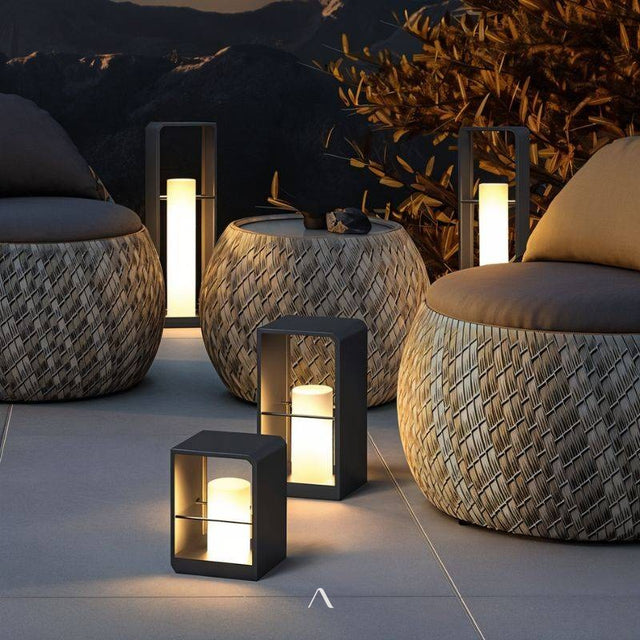 Scroll Garden Lamp