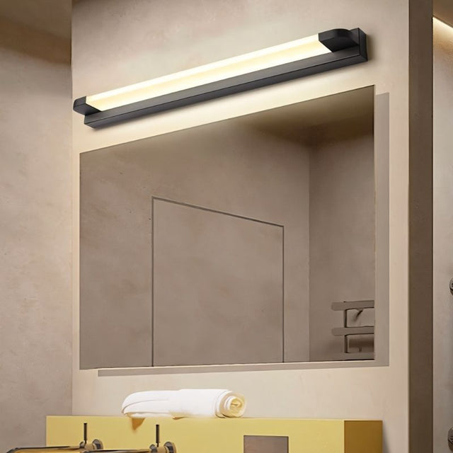Urt Wall Lamp