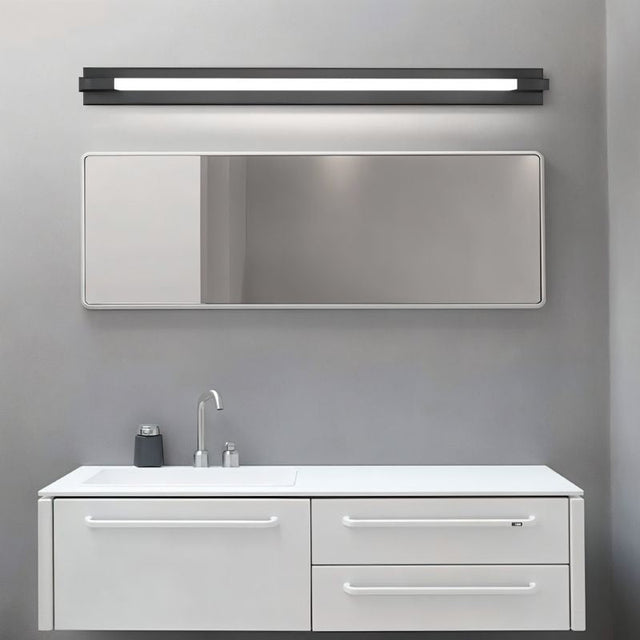 Urt Wall Lamp