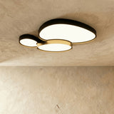 Stow Ceiling Light