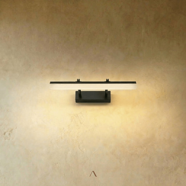 Tartas Wall Lamp