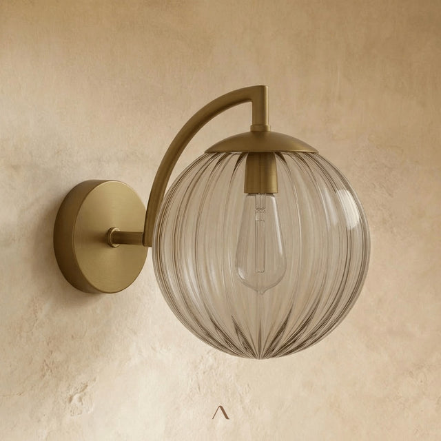 Taunus Wall Lamp