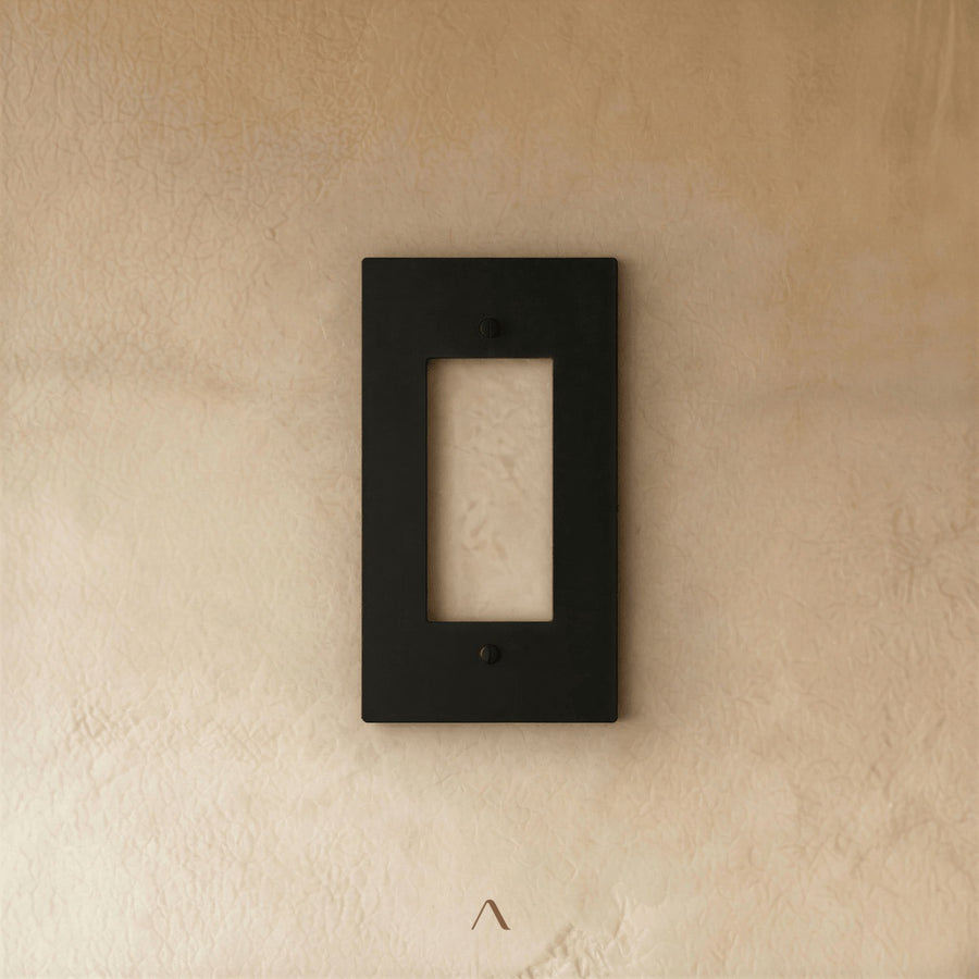 The Brantome Brass Plate (Night Black)