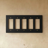 The Brantome Brass Plate (Night Black with Brass)