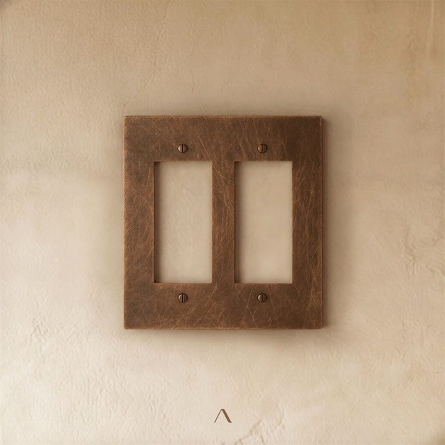 The Brantome Brass Plate (Vintage Brass With Patina)
