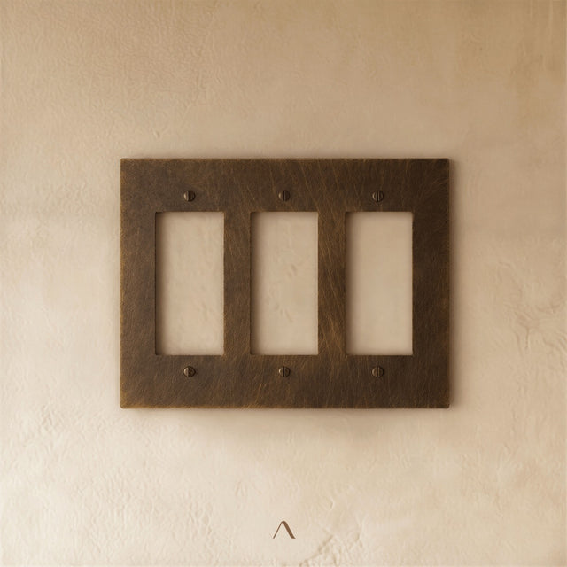 The Brantome Brass Plate (Vintage Brass With Patina)