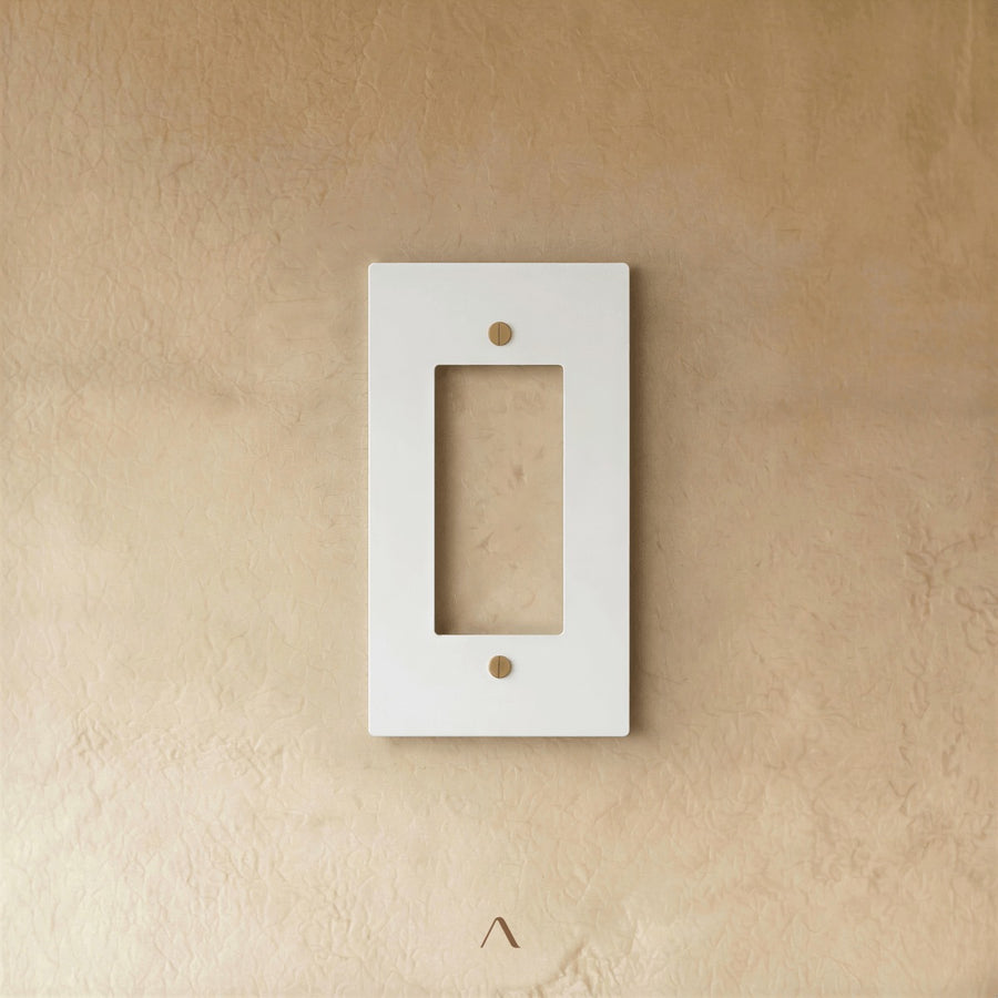 The Brantome Brass Plate (White with Brass)