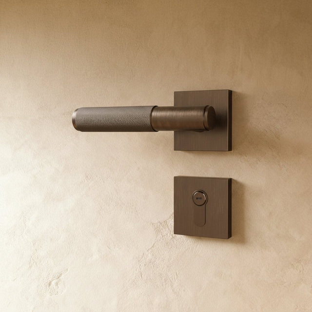 Ardeche Handle