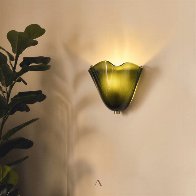 Tossa Wall Light