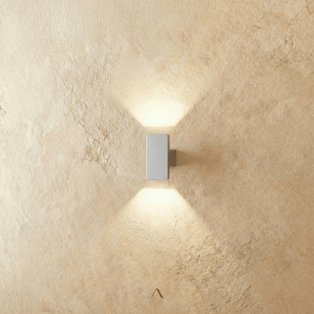 Vidja Outdoor Wall Lamp
