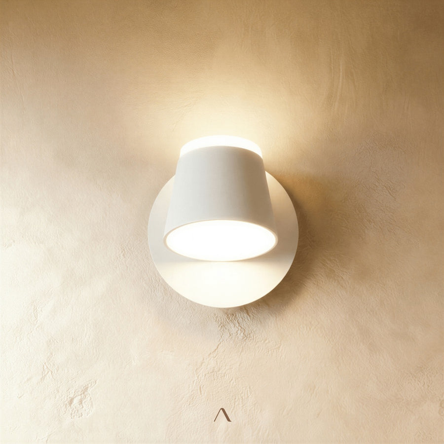 Williwaw Wall Lamp
