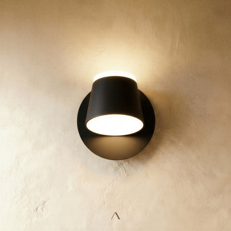 Williwaw Wall Lamp