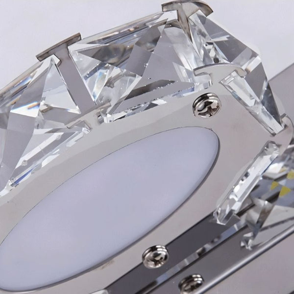 {"type":"root","children":[{"type":"paragraph","children":[{"type":"text","value":"Luxurious Crystal Brilliance"}]}]}