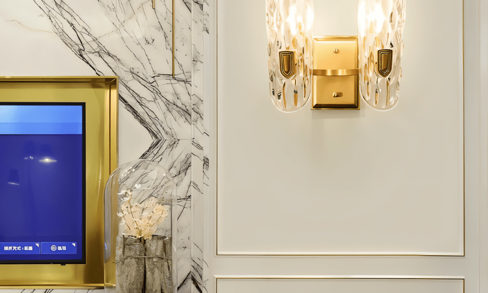 {"type":"root","children":[{"type":"paragraph","children":[{"type":"text","value":"Refined Metallic Presence"}]}]}