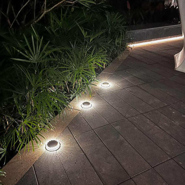 Blanche Outdoor In-Ground Light
