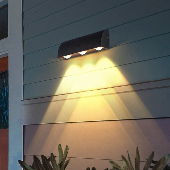 Elias Outdoor Wall Lamp