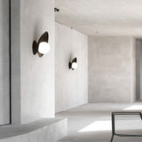 Hugo Wall Lamp