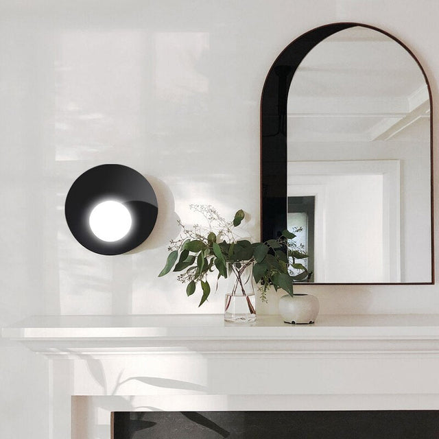 Hugo Wall Lamp