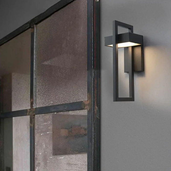 Helioq Outdoor Wall Lamp
