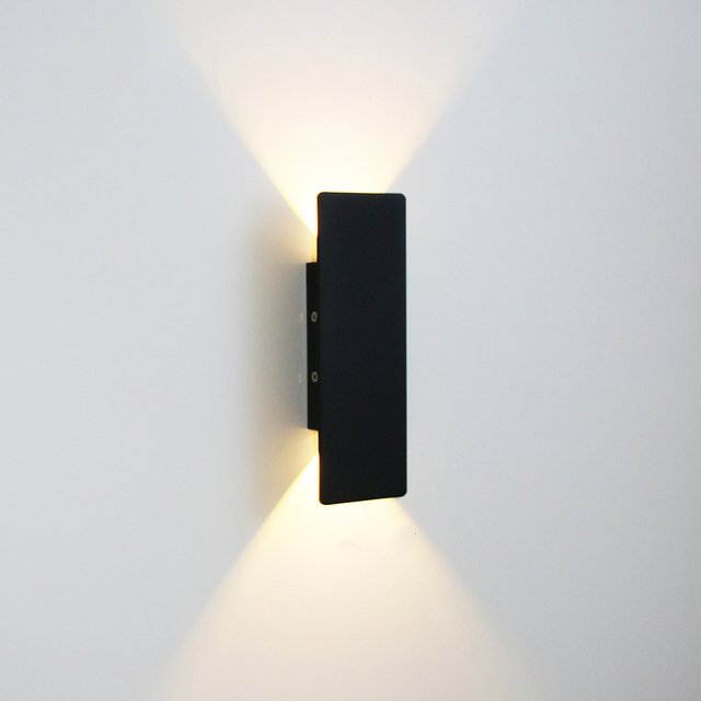 Aurelia Wall Lamp