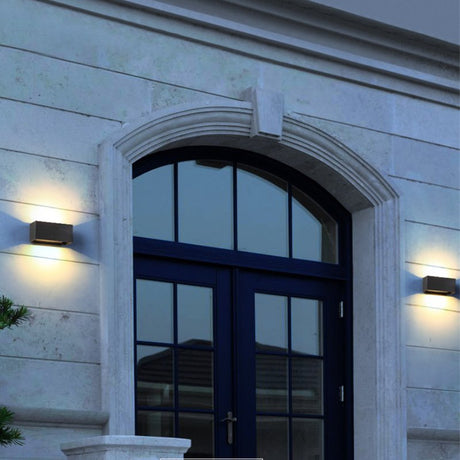Lucerne Outdoor Wall Lamp