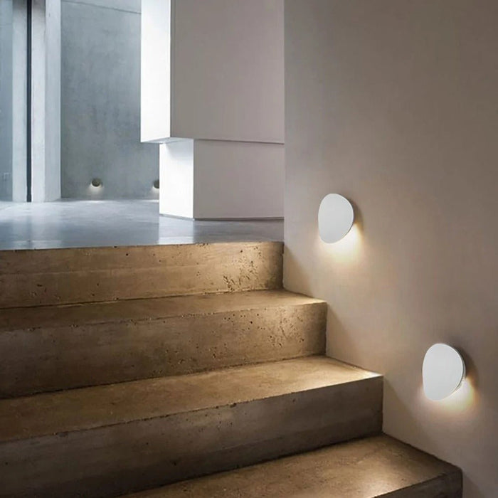 Leander Wall Lamp