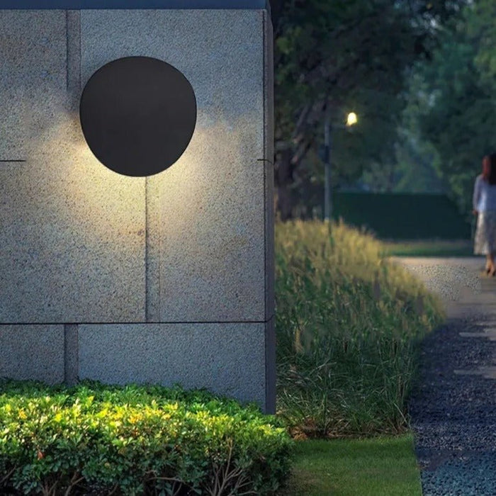 Leander Wall Lamp