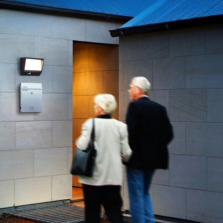 Kera Outdoor Wall Lamp