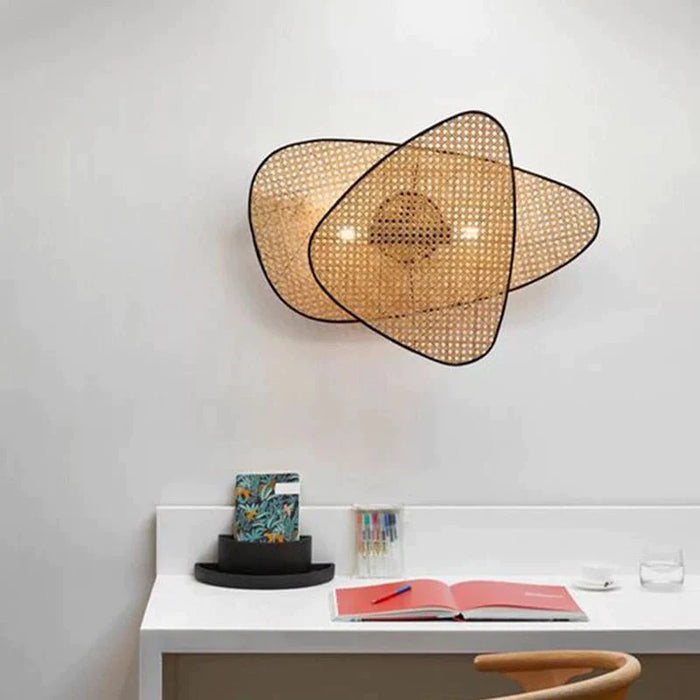 Zahra Wall Lamp